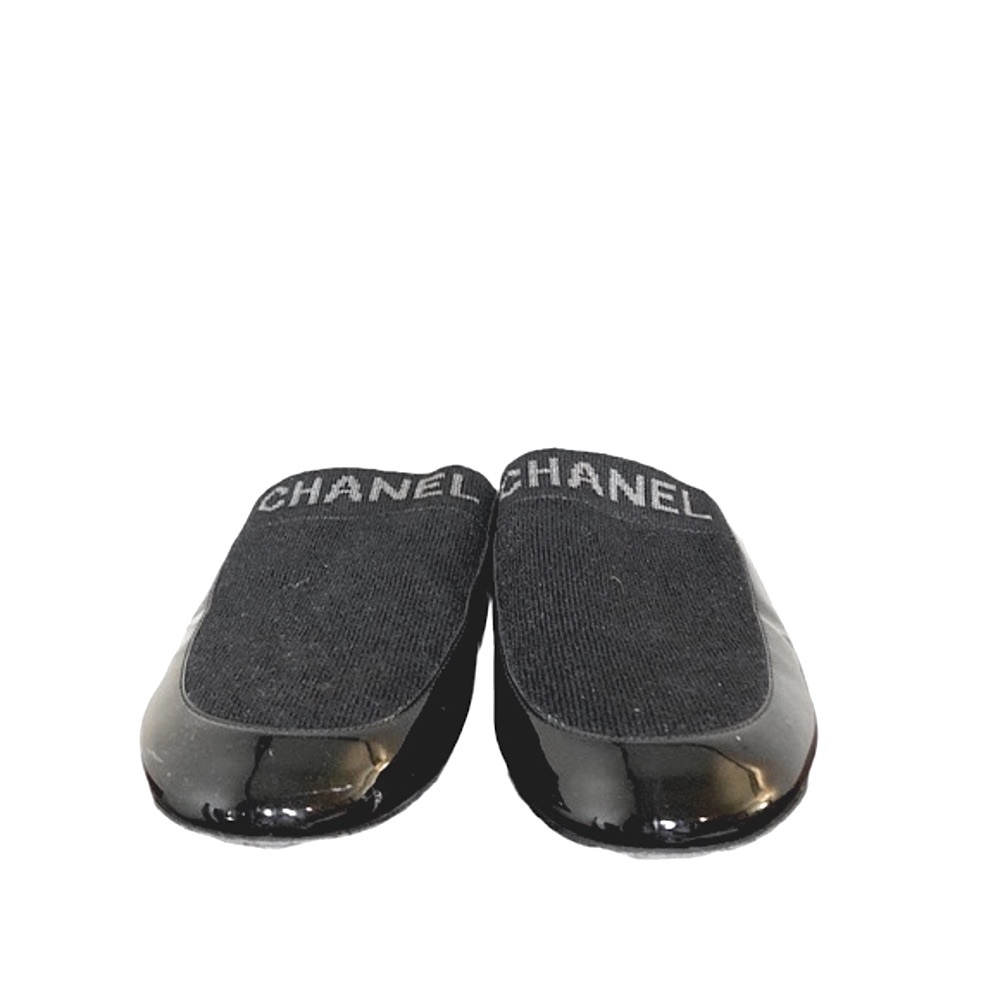 CHANEL knit patent leather slide-on mule - Picture 6 of 8